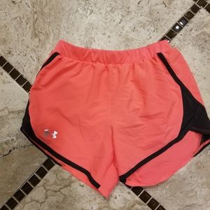 Like New women's XS Under Armour shorts